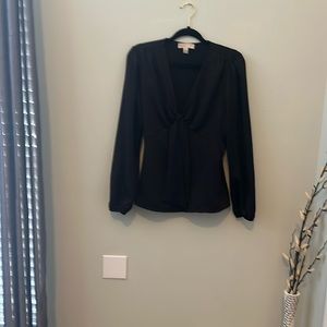 Black long sleeve Michael Kors blouse V-Cut neckline Size Large